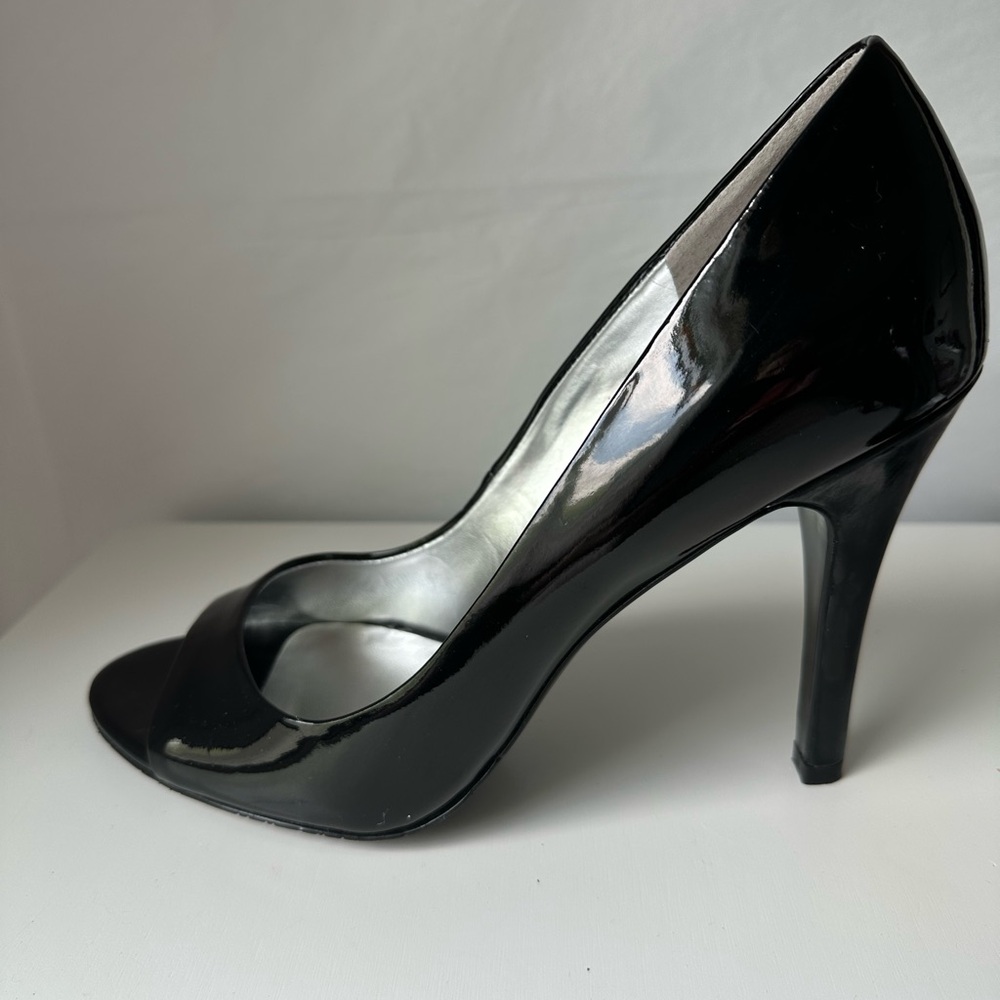 Unisa Black Patent Leather Heels